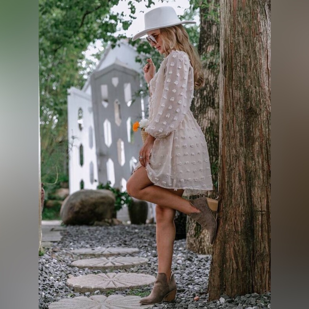 Forever 21 Ivory Textured Asymmetrical Long-Sleeve Mini Dress